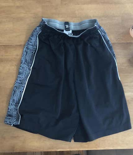 Warrior Shorts Black Youth XL Sidewall And Shirt