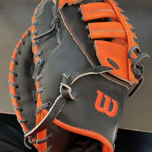 WILSON A2000 MC24 12” First Base Mitt