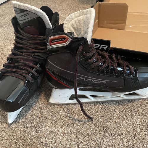 Senior Bauer Vapor X700 Regular Width Size 9 Hockey Goalie Skates