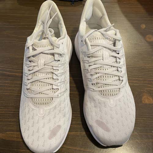White Men's Size 9.0 (Women's 10) Nike Air Zoom Vomero