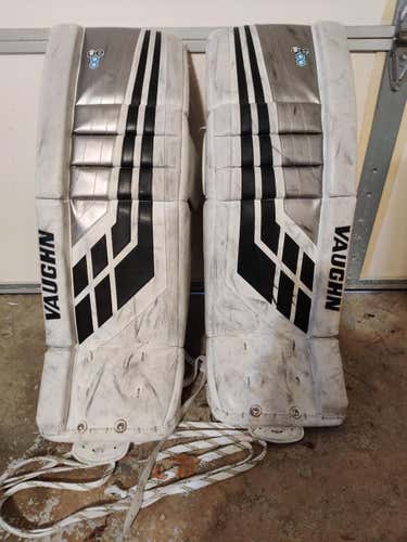 Used Junior 28" Vaughn Velocity VE8 Goalie Leg Pads