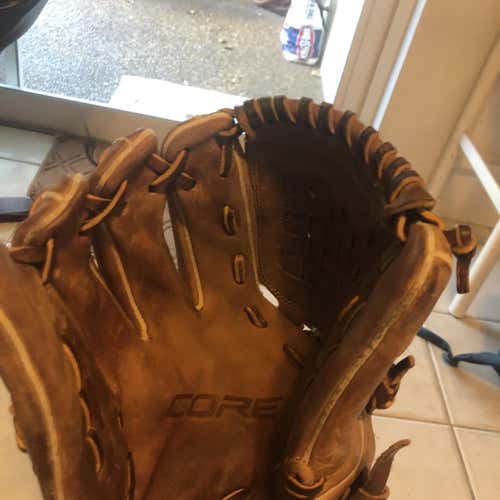 Brown Used Left Hand Throw Core Pro 12" Baseball Glove