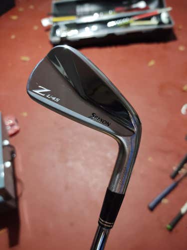Used Men's Srixon U45 Utility 4 iron stiff steel right handed