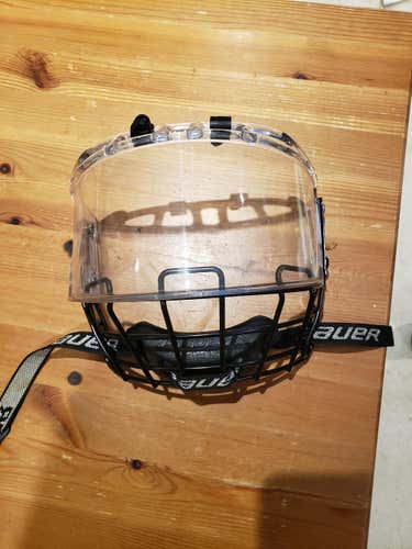 Bauer senior 920 hybrid visor