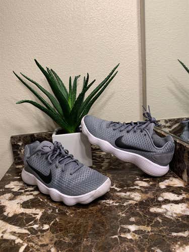 Gray Men's Size 9.5 (Women's 10.5) Nike
