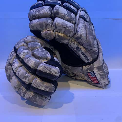 Senior Easton Synergy 15" Gloves