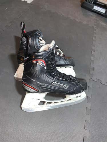 Senior Bauer Vapor X400 Size 7 Hockey Skates