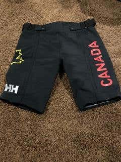 helly hansen team canada shorts
