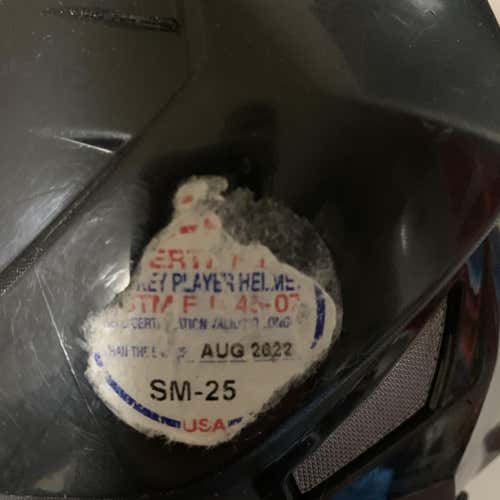 Black Used Medium CCM Fitlite 3DS  Helmet