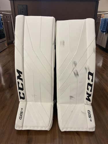 CCM Axis 1.9 Senior Goalie Leg Pads - 33+1”