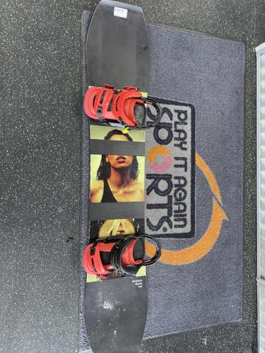 Used Bataleon Wallie 154 Cm Snowboard Mens Combo