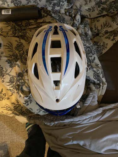 White Adult Player's Cascade S Helmet