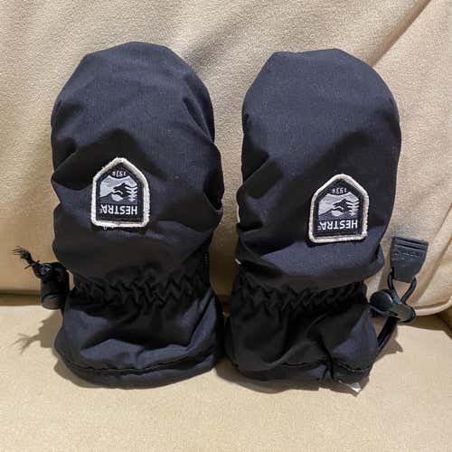 Black Infant Small Hestra