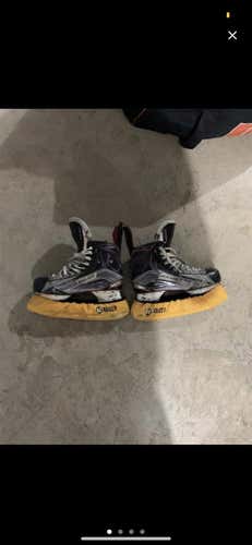 Senior Bauer Vapor X900 Size 10 Hockey Skates