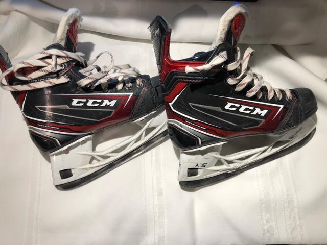 Used Junior CCM JetSpeed Xtra Pro Plus Hockey Skates Regular Width Size 4.5