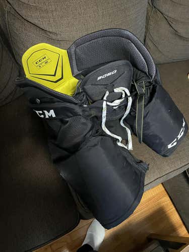 Black Used Senior Large CCM Tacks 9060 Hockey Pants