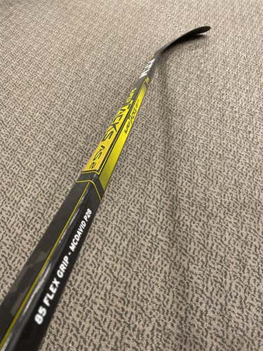 Senior Left Hand Super Tacks AS2 P28 85 FlexHockey Stick