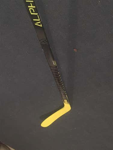 LIKE NEW!!! Senior Right Handed 85 Flex W88 Alpha DX   Hockey Stick