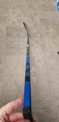 New Senior Bauer Right Hand Nexus Geo Hockey Stick P92M pattern 77 flex lie 6