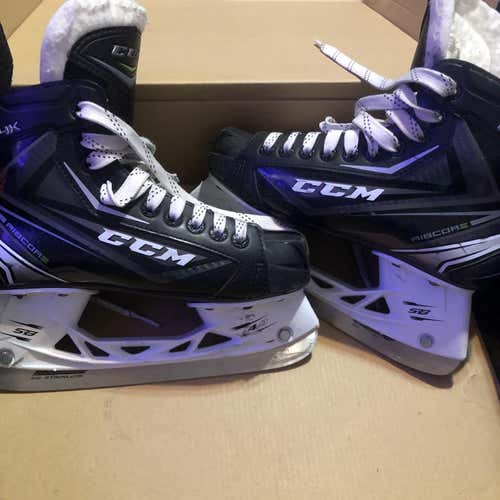 Junior CCM RibCor 64K Regular Width  Size 4 Hockey Skates