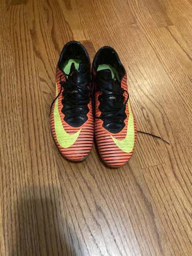 Mercurial Vapor 11 Size 10