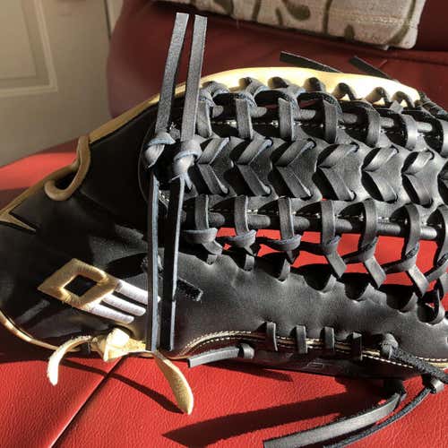 Black High School/College Outfield Diamond Elite 12.75" Baseball Glove