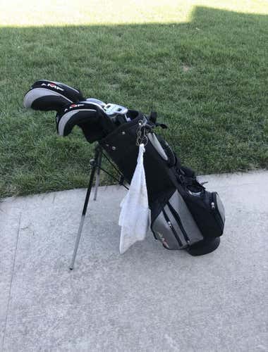 Amf Junior Right Handed Regular Flex 6 Pieces Clubs (Full Set)