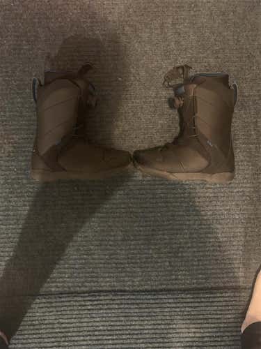 Men's Size 9.0 (Women's 10) Ride Anthem Medium Flex Snowboard Boots