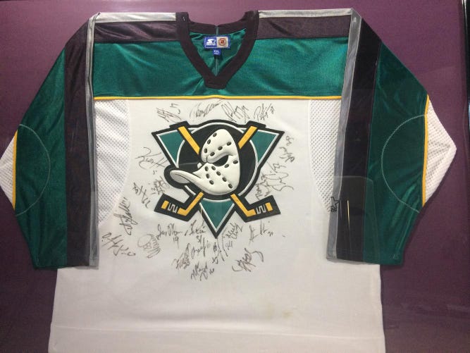 SIGNED REAL Anaheim Ducks - Team Signed Jersey! 100% Authentic Memorabilia