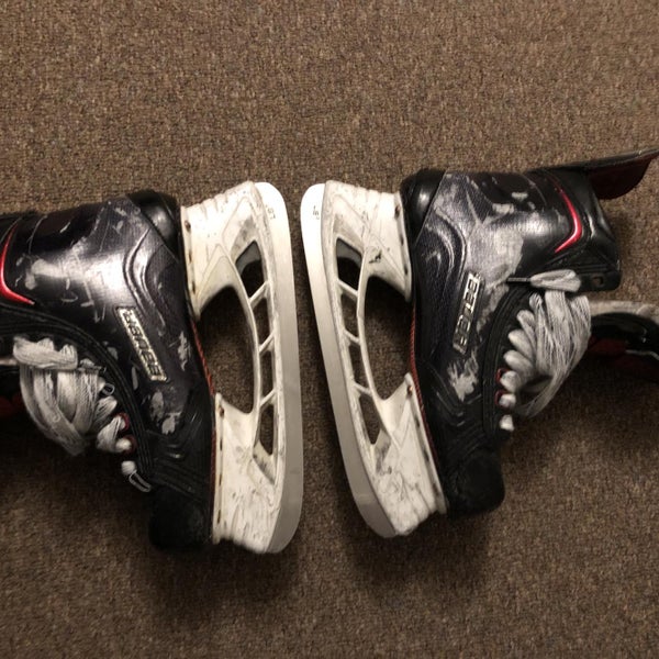 Senior Bauer Vapor 1X Regular Width Size 9 Hockey Skates