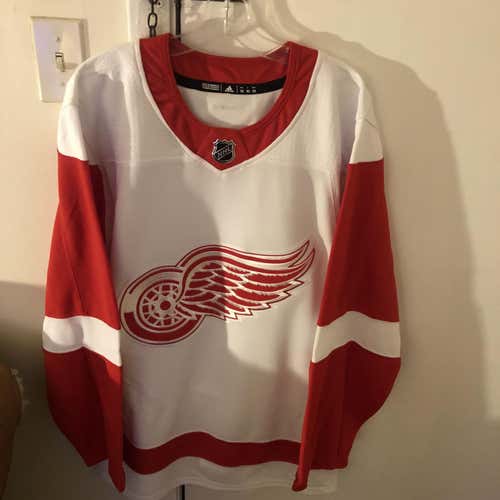 Detroit Red Wings Adidas Men’s Authentic NHL Jersey 52