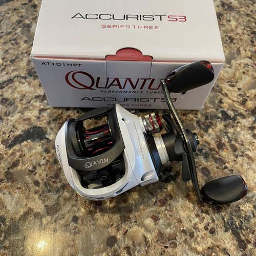 Quantum Accurist S3 AT101HPT Baitcasting Reel 7.0:1 - Left Hand Retrieve