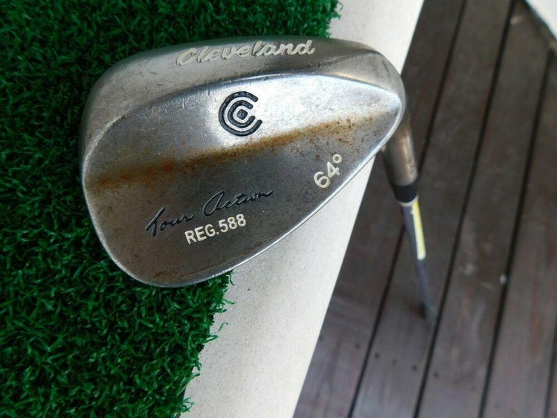 Cleveland Tour Action REG RTG 588 64* Wedge w/ True Temper Shaft