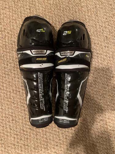 Senior Bauer 2s Shin Pads