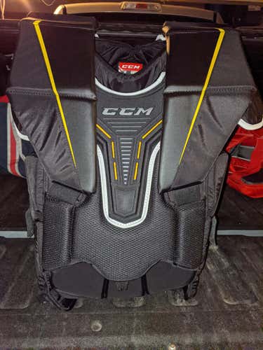 Senior Large CCM Axis 1.9 Goalie Chest Protector