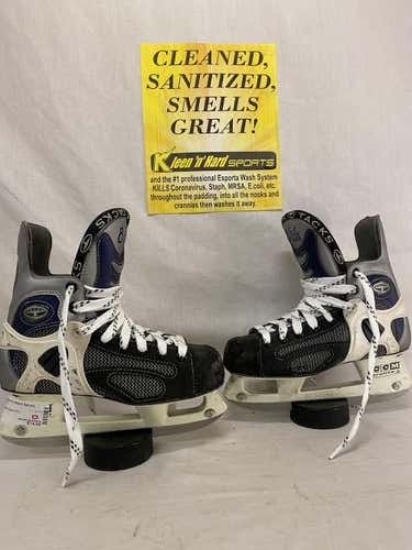 Used CCM 852 Size 3 D Ice Hockey Skates