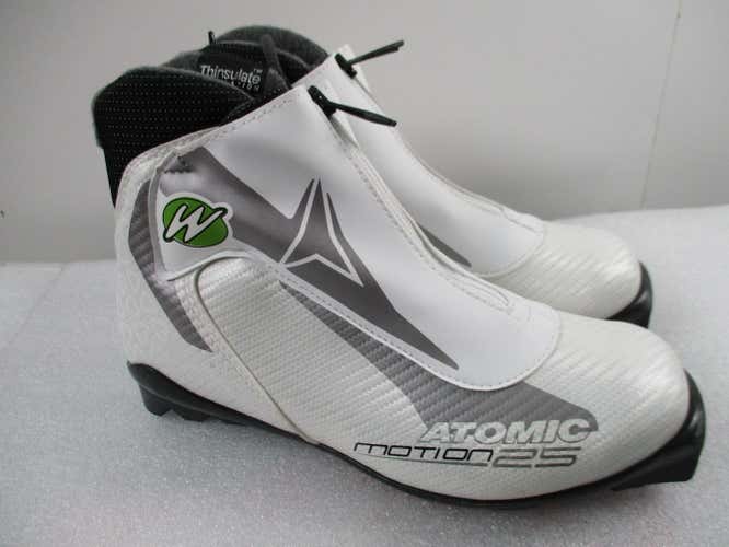 New Women's Atomic Motion 25 Cross Country Ski Boots for NNN Binding Size 9.5 (SY432)