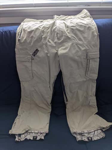 Men's Used Adult XL Quicksliver Pants