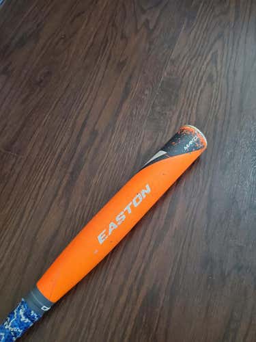 2014 Easton  Yb14mk Bat (-11) 17 oz 28"