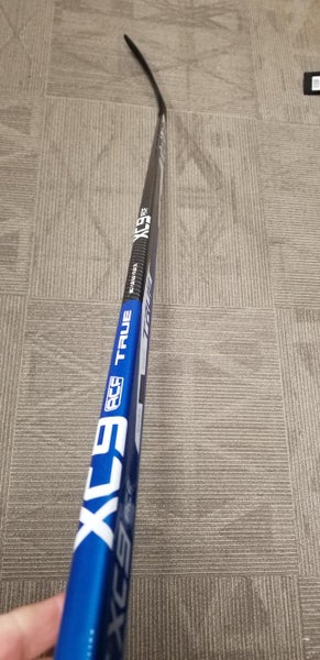New Senior True Right Hand XC9 ACF MC curve, lie 5.0, flex 75 Hockey Stick