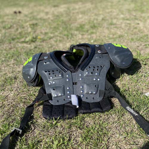 Used Youth XS Schutt Shoulder Pads