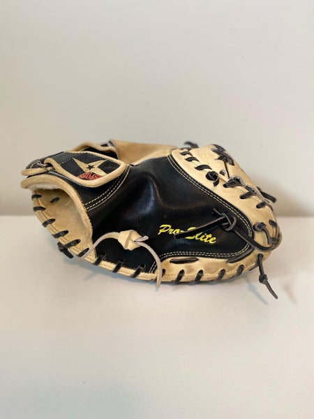 Used Adult All Star Right Hand Throw CM3000SBT Catcher's Glove 33.5"