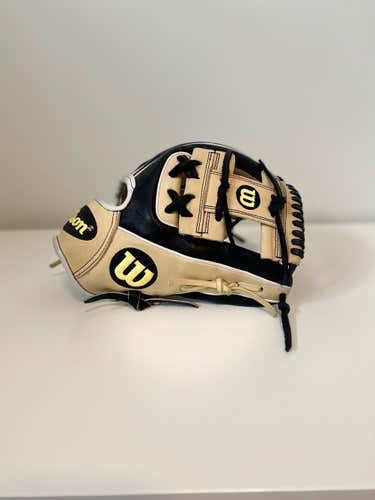 2020 wilson a2000 1786, re-laced in black throughout the web and fingers