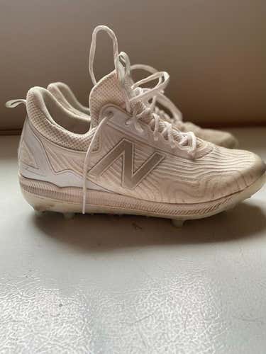 White new balance COMPv2 cleats size 9.5