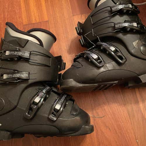 Size 2.0 Kid's Salomon Ski Boots