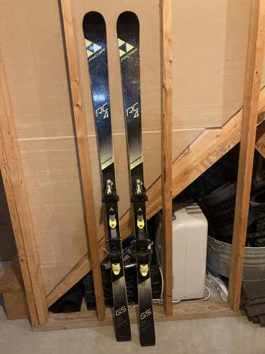 Used Unisex 2018 170 Fischer Racing RC4 World Cup GS Skis With Bindings Max Din 11