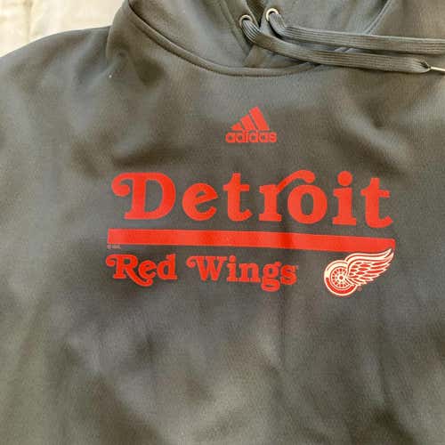 Black Adult Large Adidas Sweatshirt