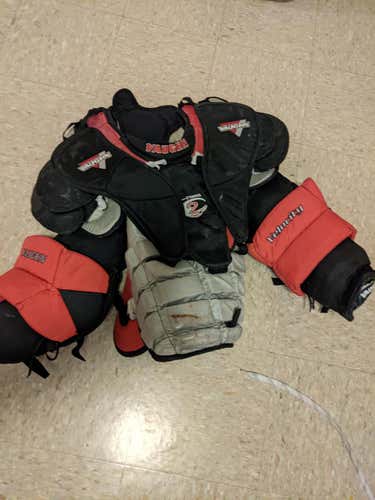 Used Senior XL Vaughn V2 7000 Goalie Chest Protector