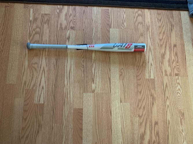 Marucci CAT 8 (-3) 30 oz 33" Bat. Free Batting Gloves Included.