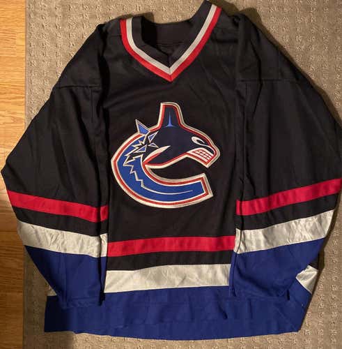Vintage Vancouver Canucks Navy CCM Jersey